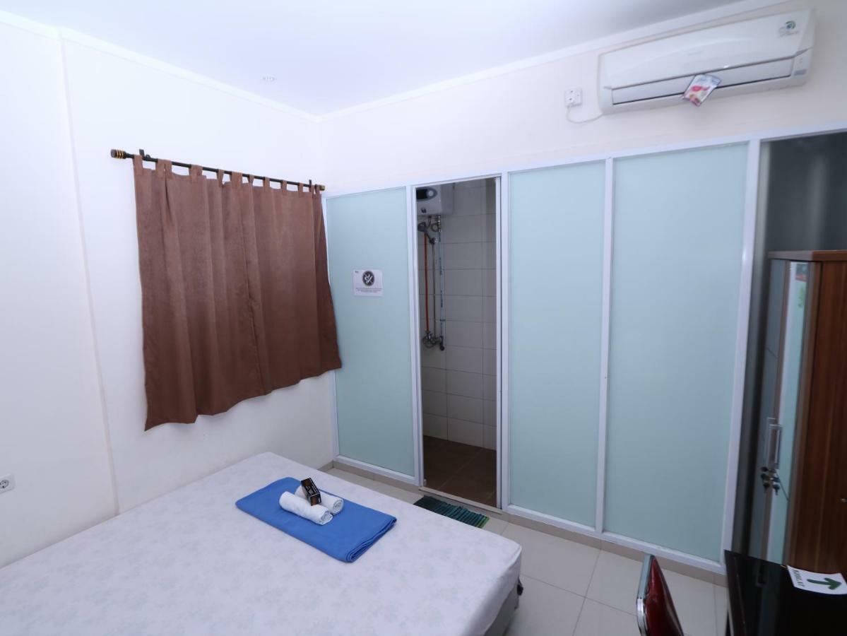 Kamar Keluarga Tanah Abang Hotell Jakarta Exteriör bild
