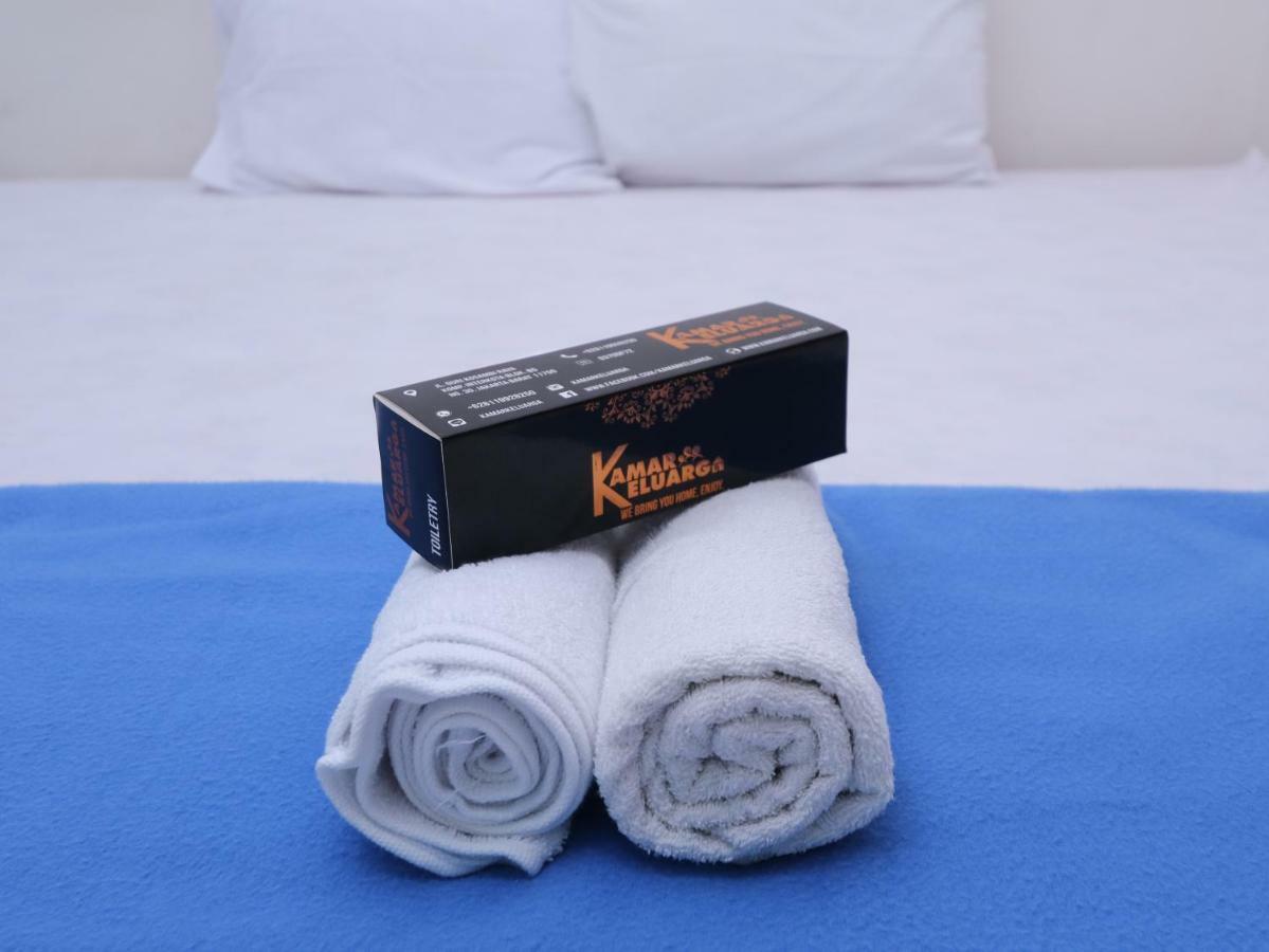 Kamar Keluarga Tanah Abang Hotell Jakarta Exteriör bild