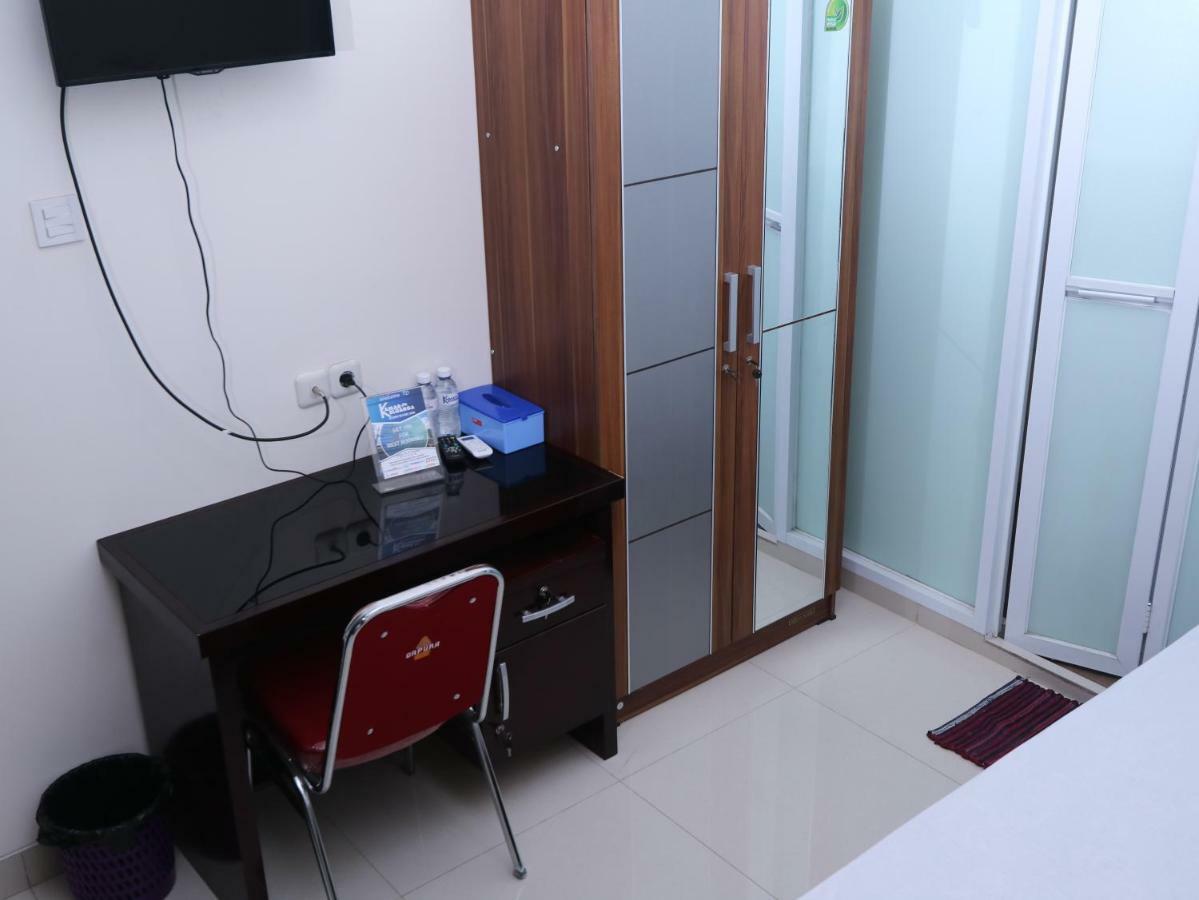 Kamar Keluarga Tanah Abang Hotell Jakarta Exteriör bild